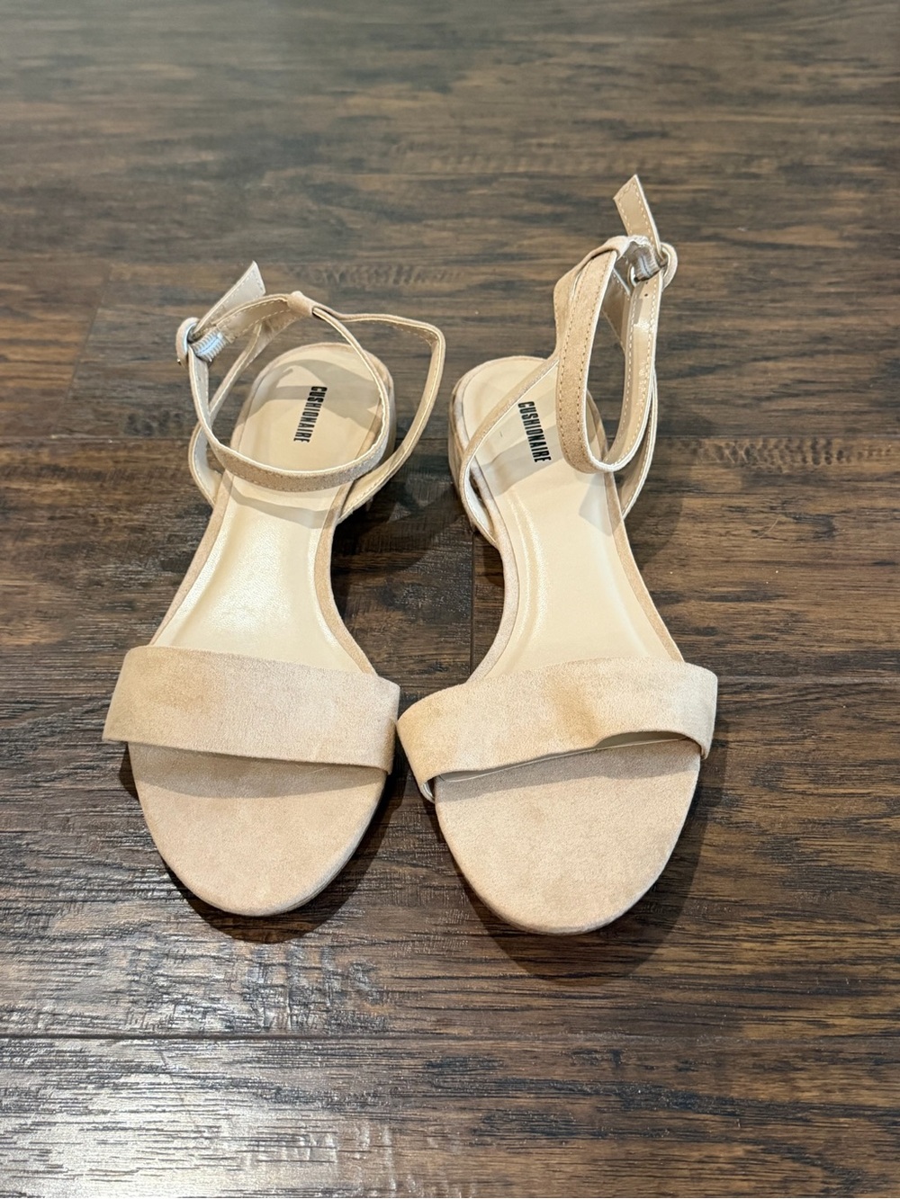 Cushionaire Women's Tan Sandals Size 9 1/2